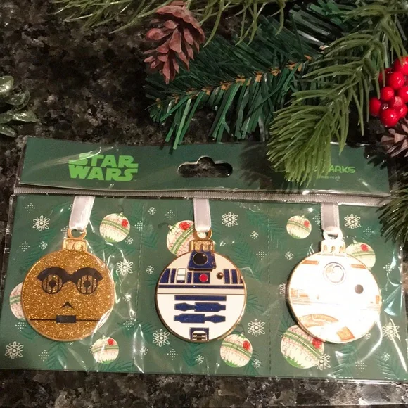 NWT Star Wars Christmas tree ornament pins - Picture 2 of 3